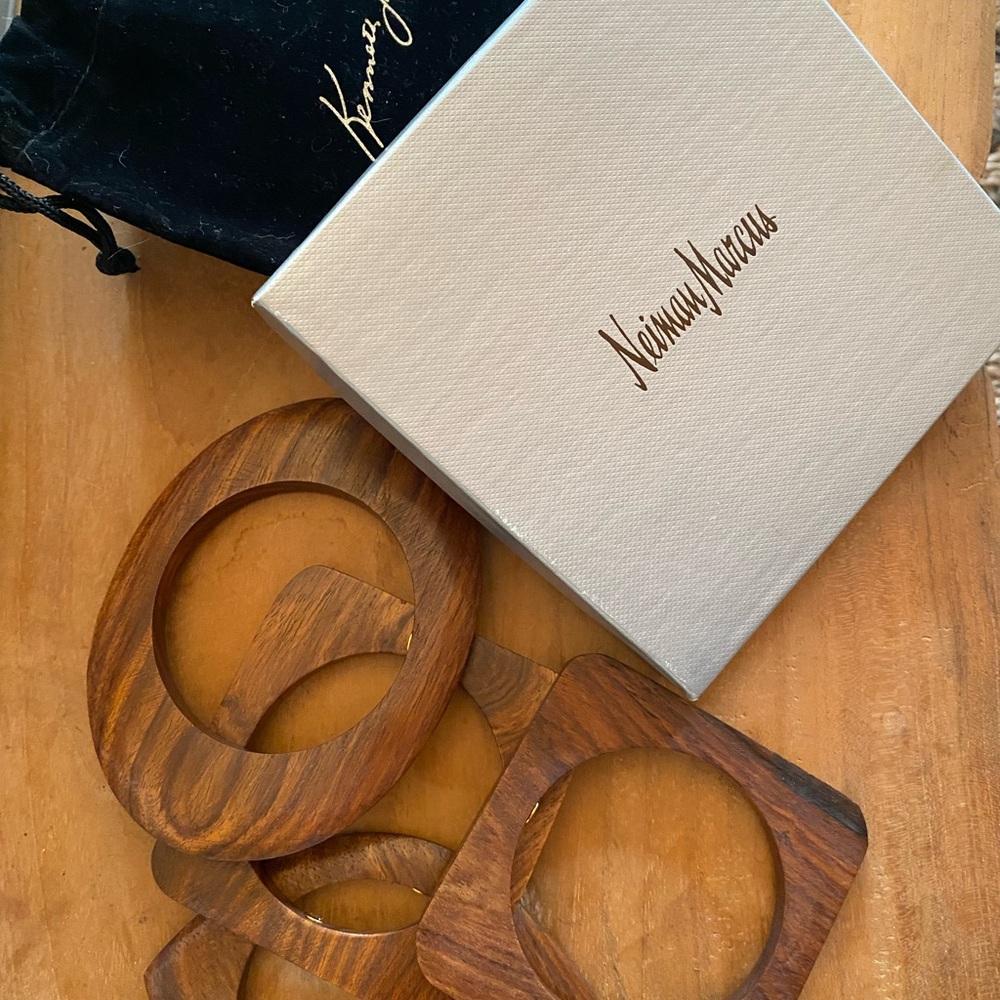 Kenneth Jay Lane Set of 4 Wood Geometric Wood Bangle Bracelets - Picture 6 of 7